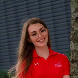 Meet your Posher, Kayli